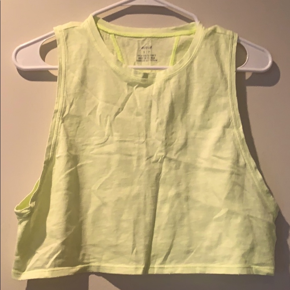 Cropped Workout Tank Top